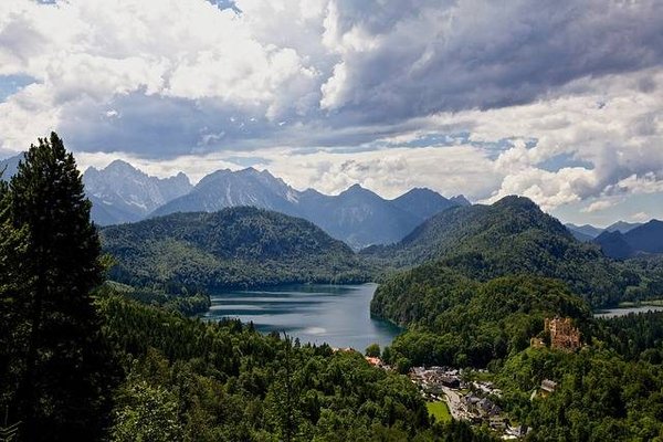 Comment découvrir le patrimoine historique et artistique de la petite montagne ?